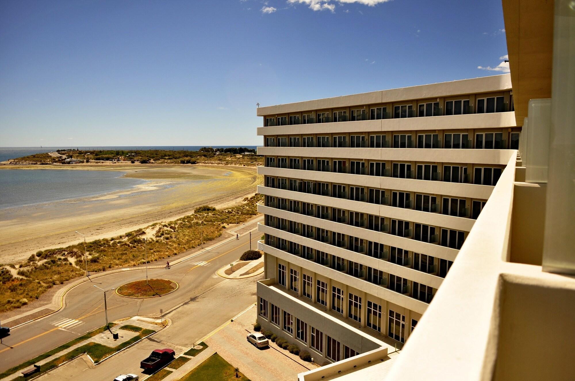 Rayentray Grand Hotel Пуэрто-Мадрин Экстерьер фото