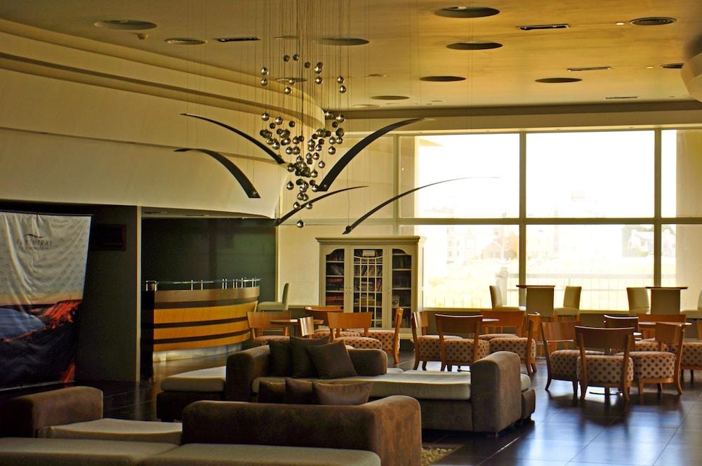 Rayentray Grand Hotel Пуэрто-Мадрин Экстерьер фото