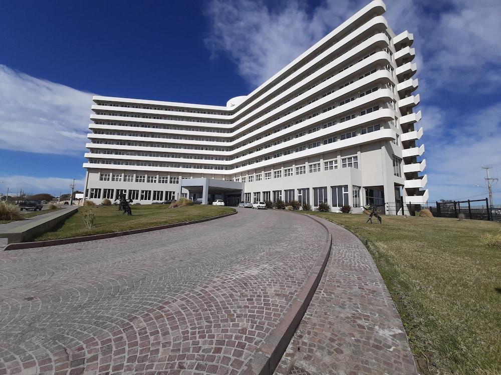 Rayentray Grand Hotel Пуэрто-Мадрин Экстерьер фото
