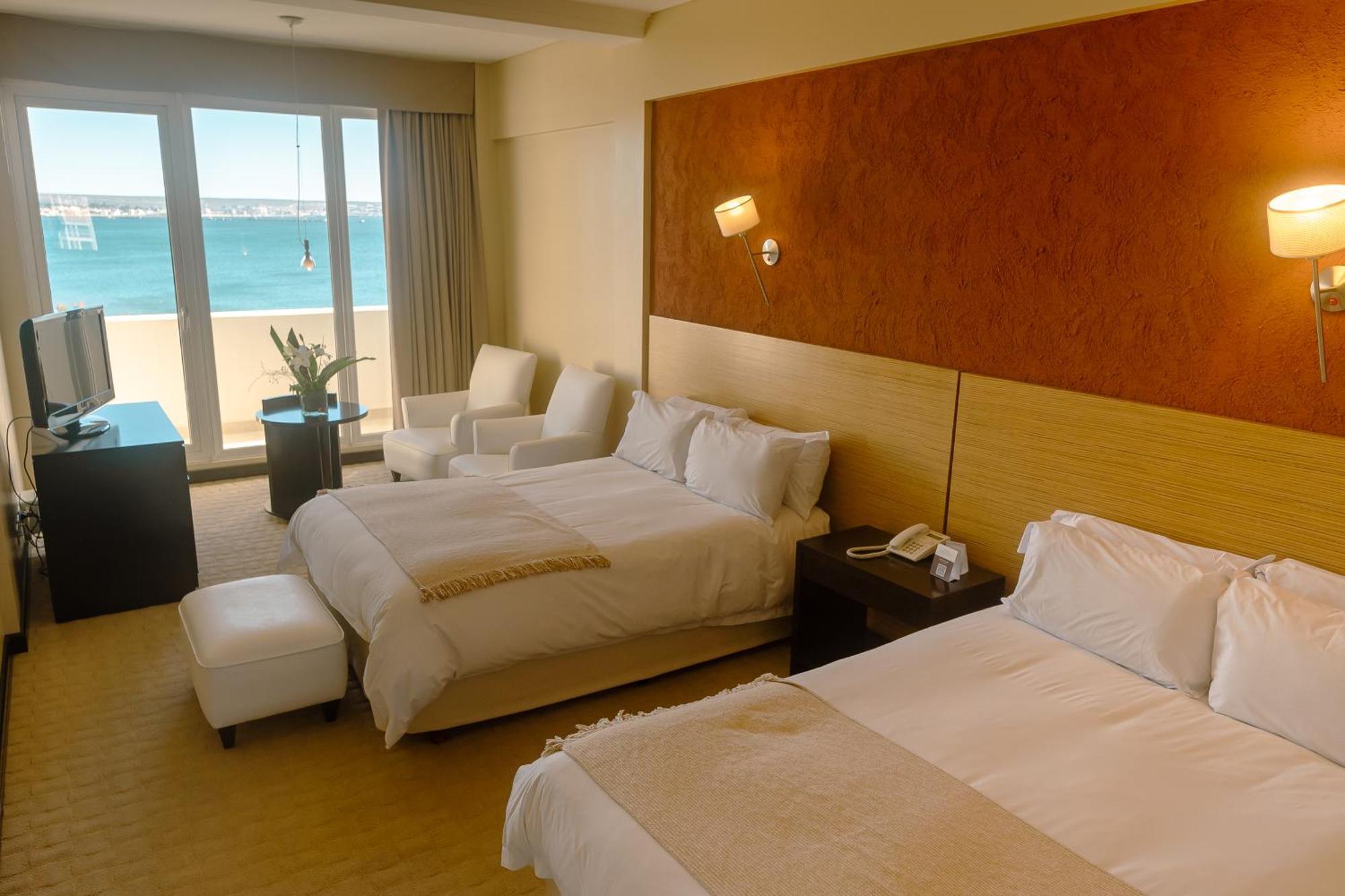 Rayentray Grand Hotel Пуэрто-Мадрин Экстерьер фото