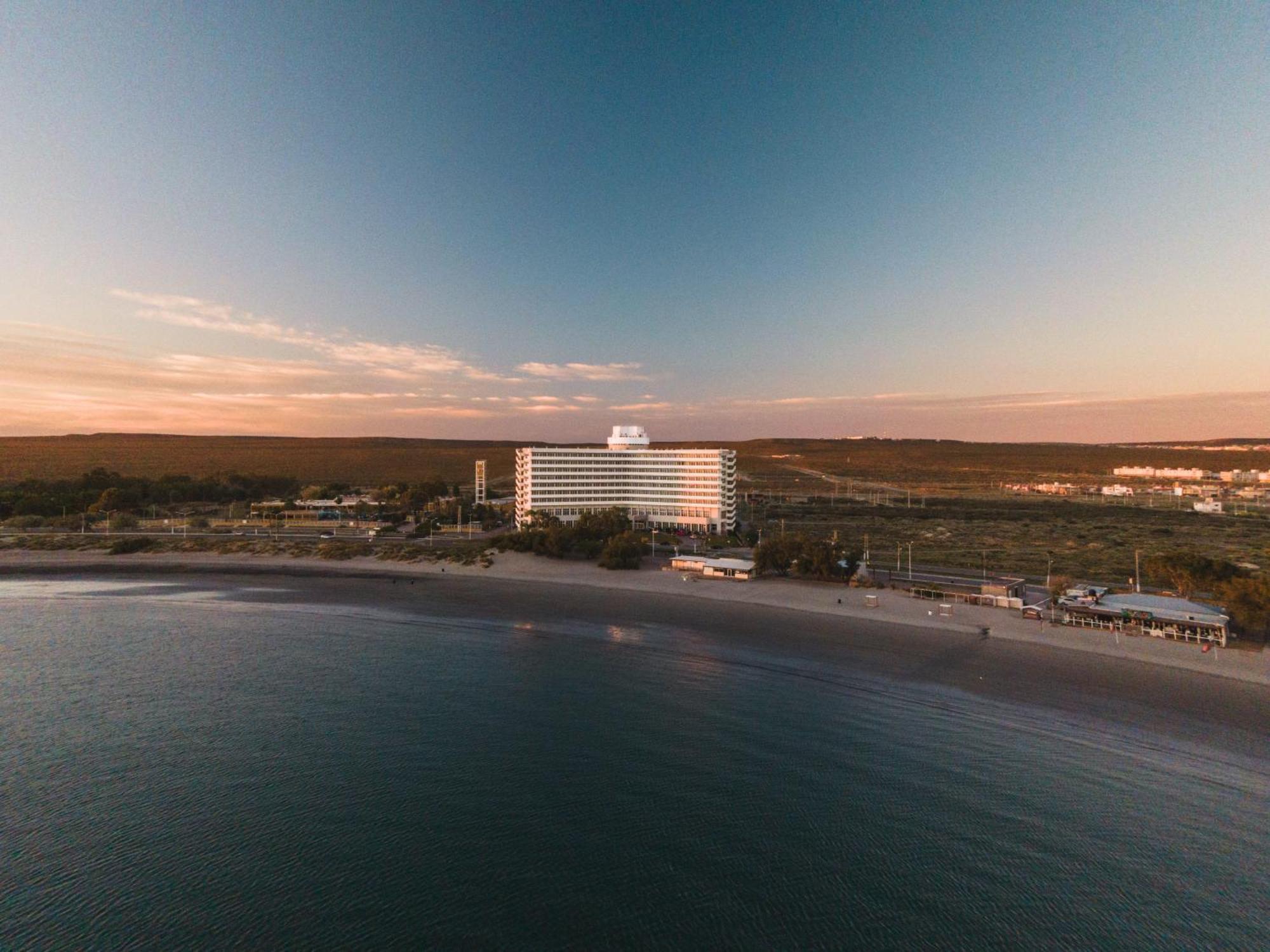 Rayentray Grand Hotel Пуэрто-Мадрин Экстерьер фото