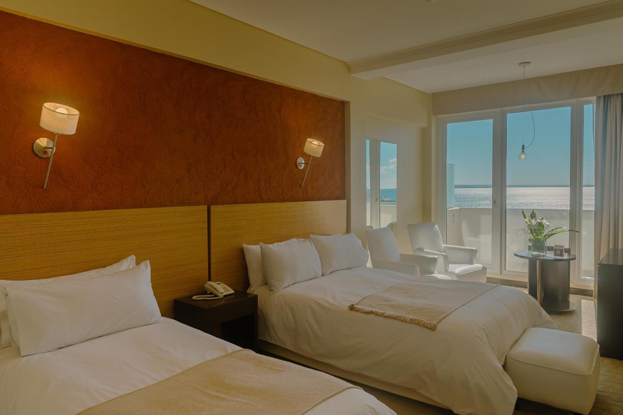 Rayentray Grand Hotel Пуэрто-Мадрин Экстерьер фото