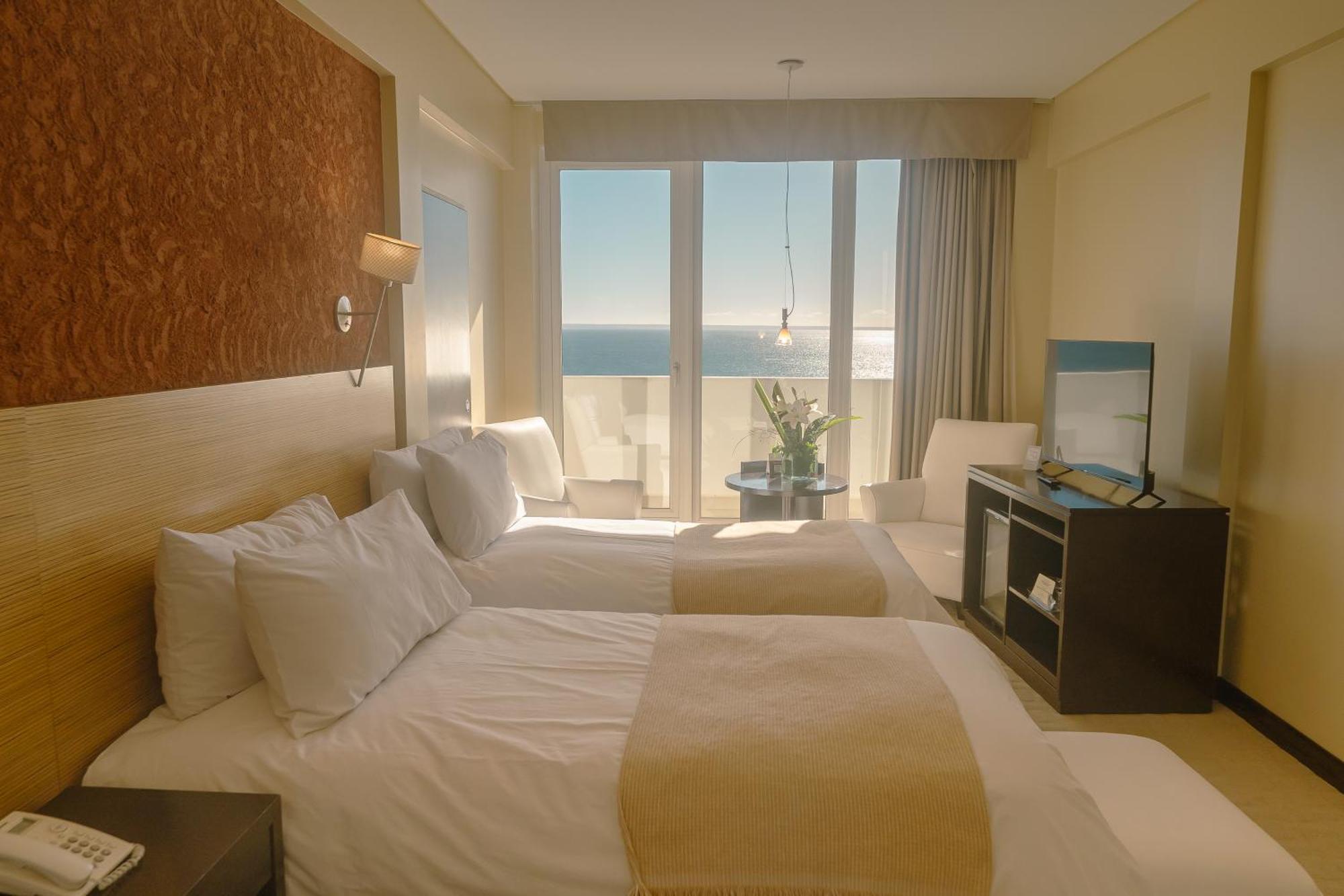Rayentray Grand Hotel Пуэрто-Мадрин Экстерьер фото